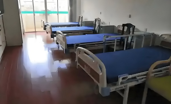 明星梦可以有，但不能是因为不想上学